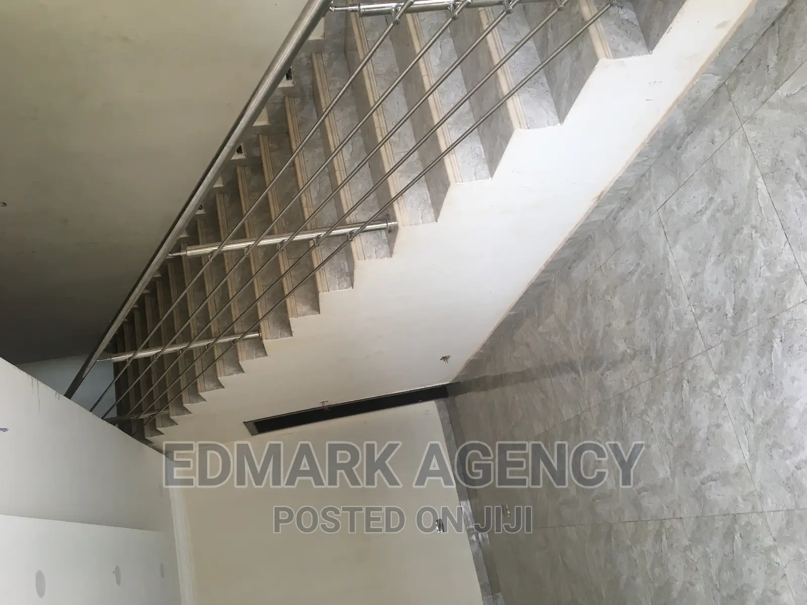 4bdrm House in Ashongman Estate, Police Station for sale