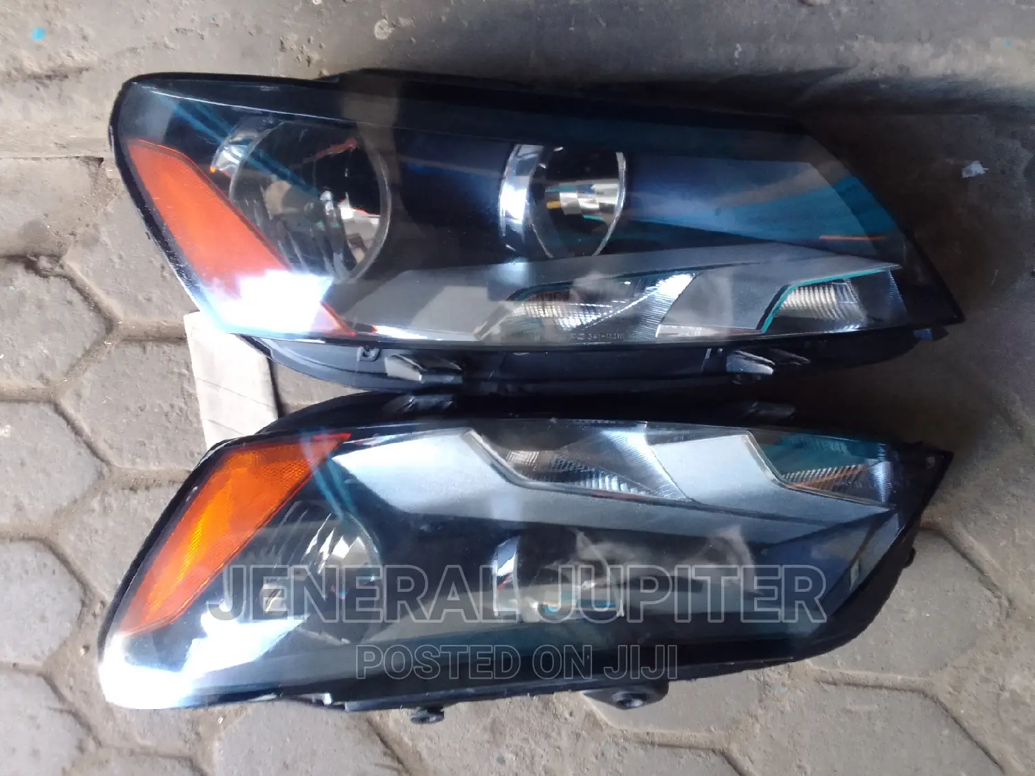 Vw Passat 2012,2013,2014 Headlight Pair.