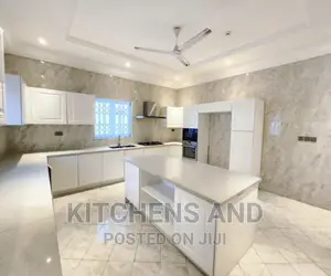 Modern Kitchen Cabinet