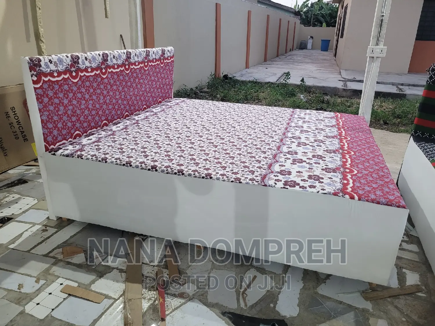 Inbuilt Queen Size Bed