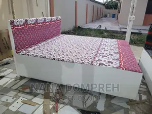 Inbuilt Queen Size Bed