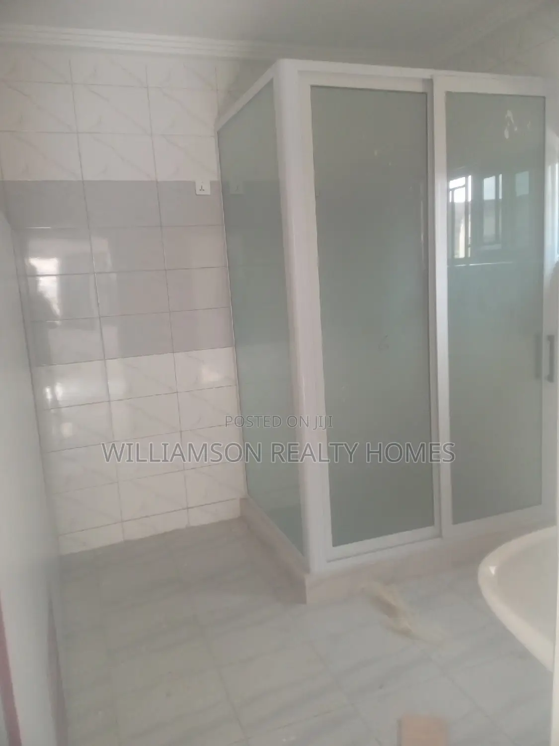 3bdrm House in Hfc Estate, Spintex for sale