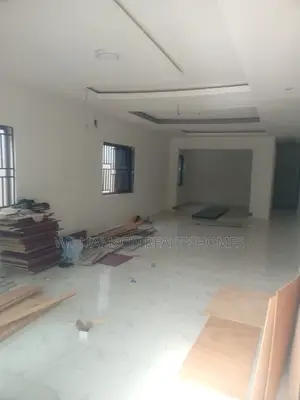 3bdrm House in Hfc Estate, Spintex for sale