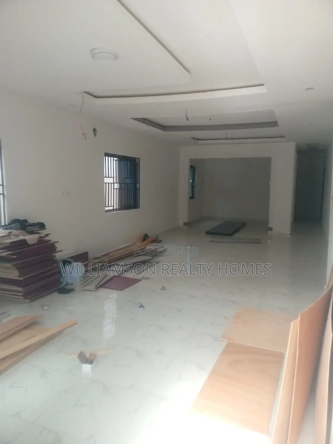 3bdrm House in Hfc Estate, Spintex for sale