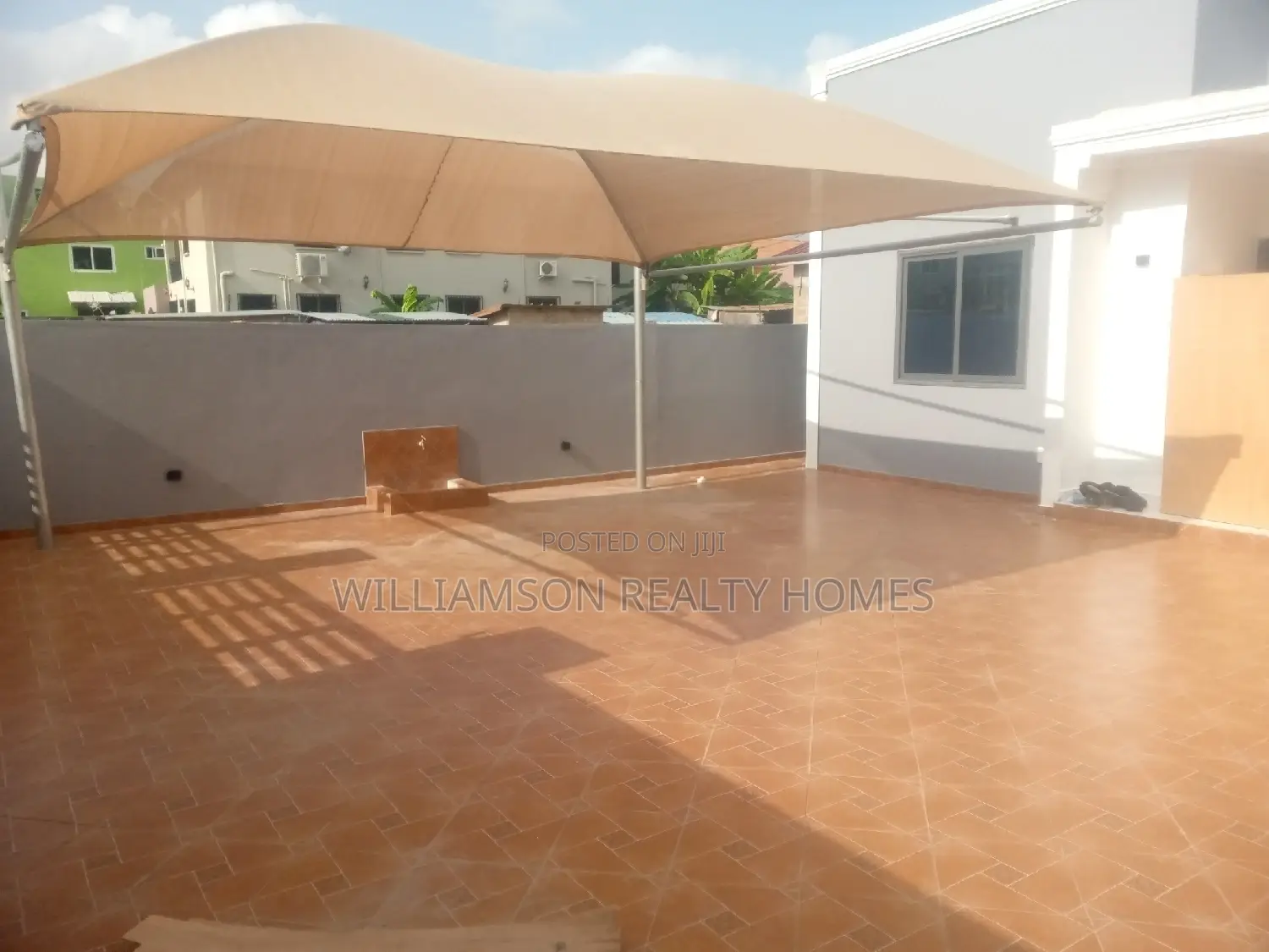 3bdrm House in Hfc Estate, Spintex for sale