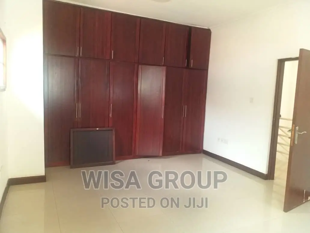 3bdrm Duplex in Wisa Groups, Cantonments for rent
