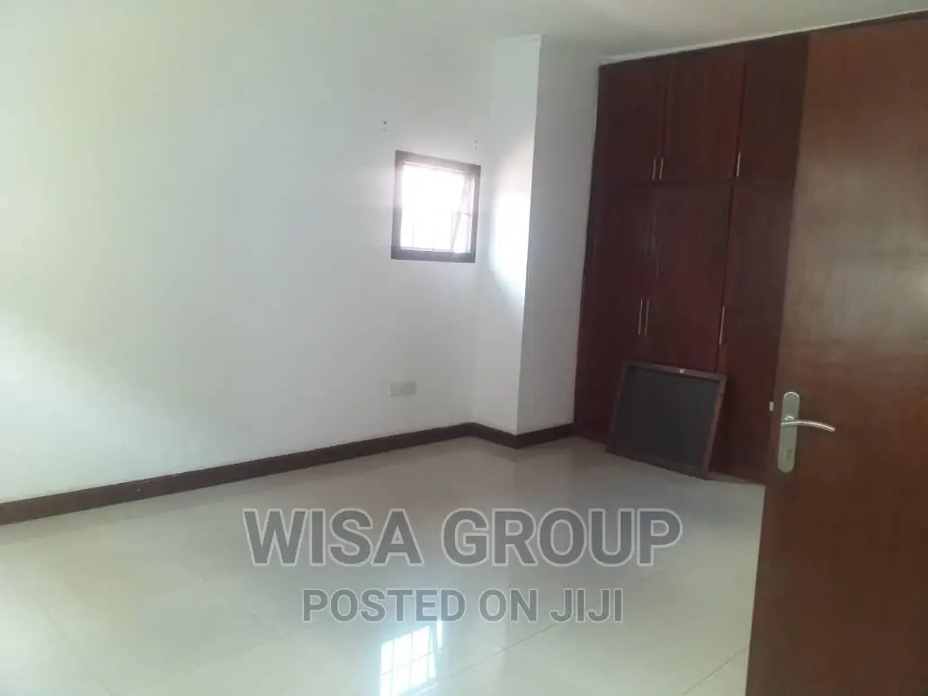 3bdrm Duplex in Wisa Groups, Cantonments for rent