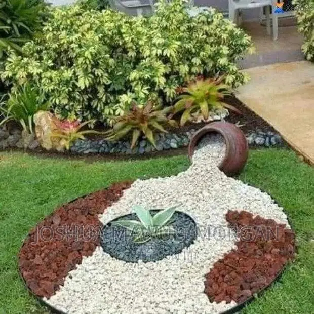 Landscaping,Hedge Edge Trimming,Lawn Mowing Maintenance