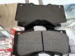 Front Brake Pads Toyota Tundra 2009-2019 High Quality