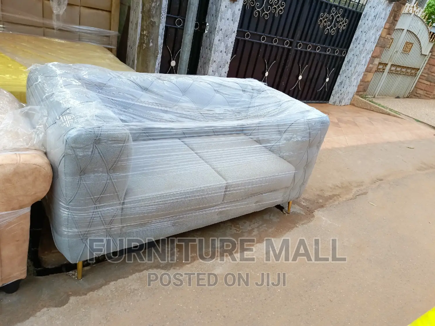 New Royal 2in1 Sofa Available as Seen. Free Delivery
