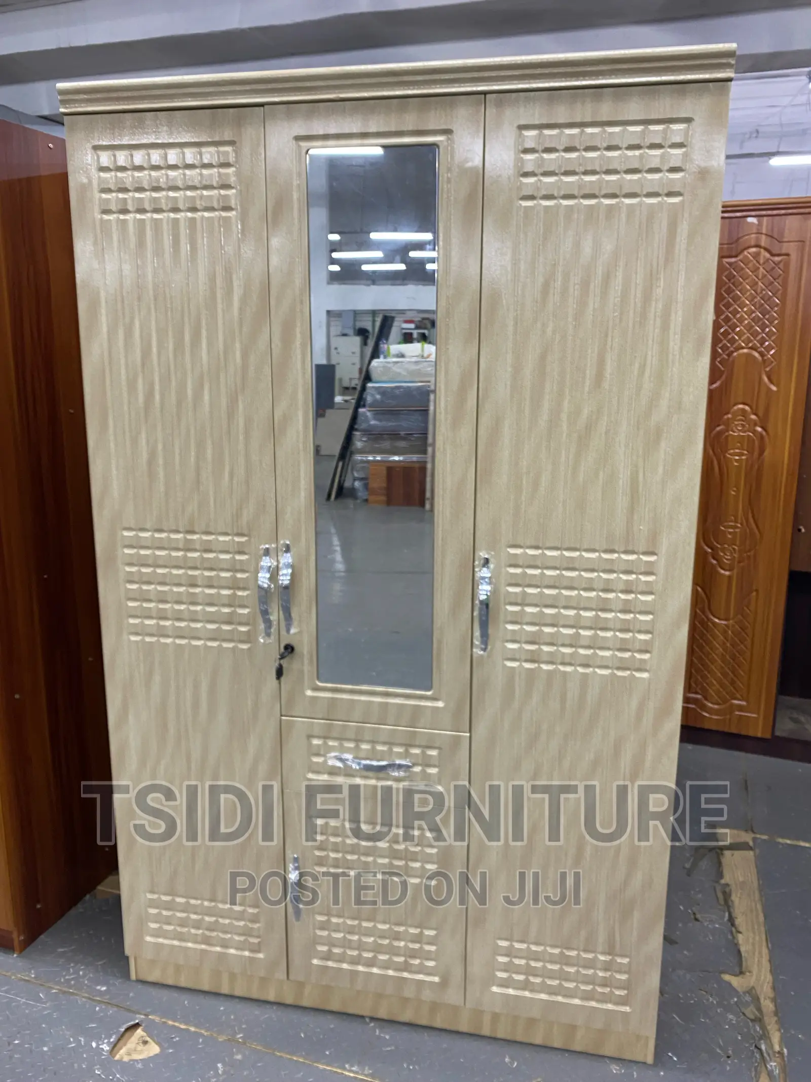 Quality Three Door Wardrobe