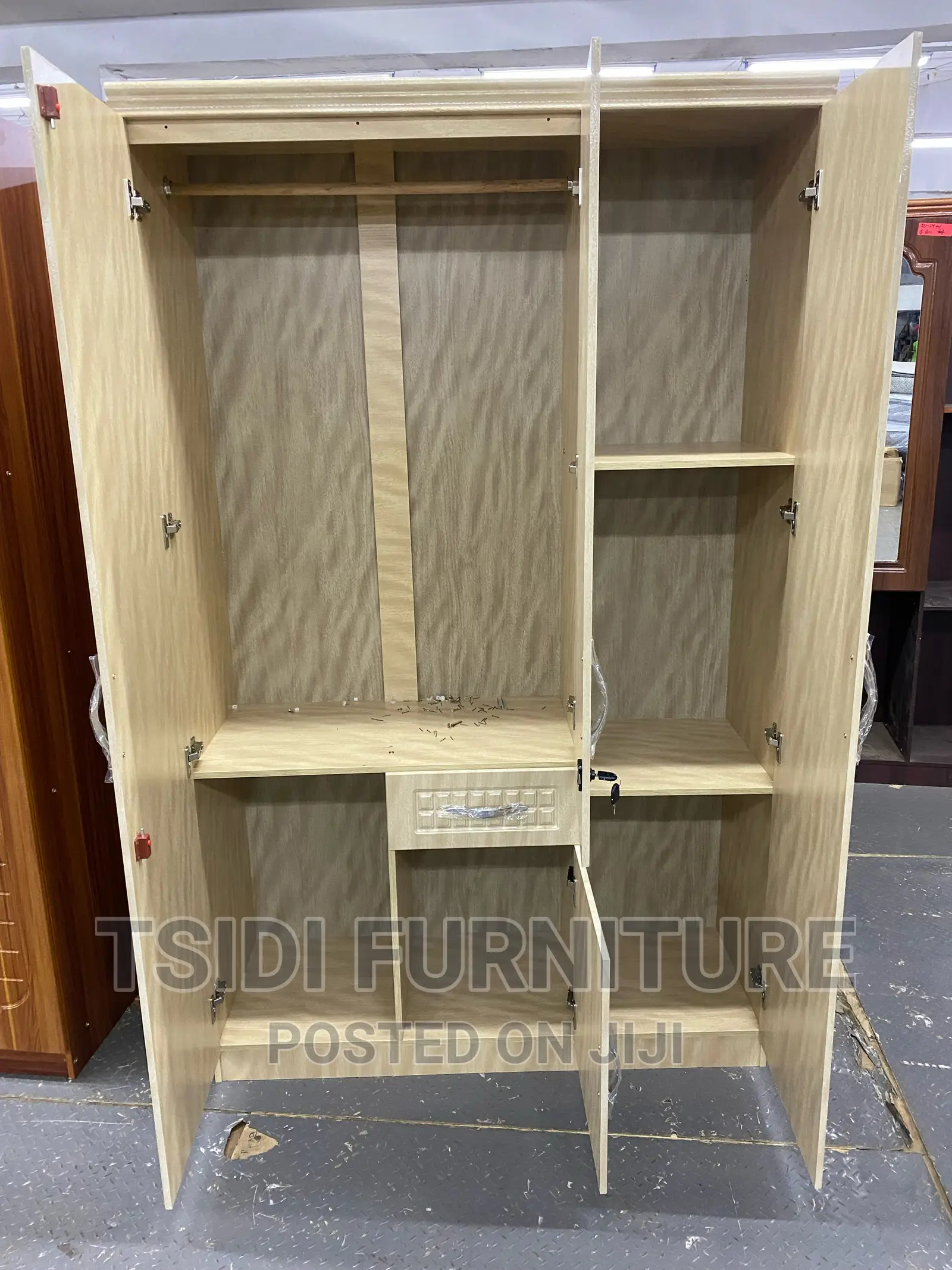 Quality Three Door Wardrobe