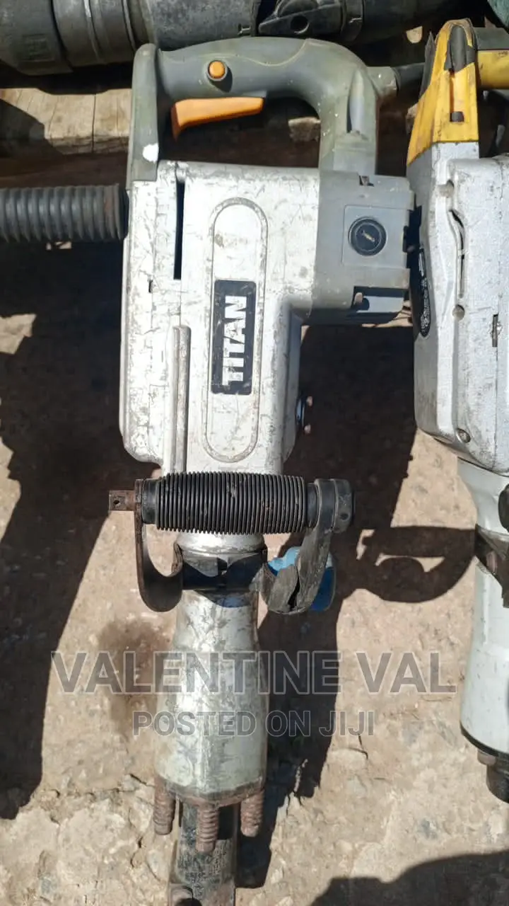 Ingco Concrete Breaker Machine Powerful and Effective