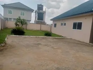 3bdrm House in Amasaman 3 Junction for sale
