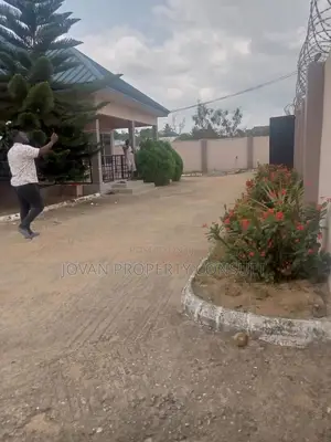 3bdrm House in Amasaman 3 Junction for sale