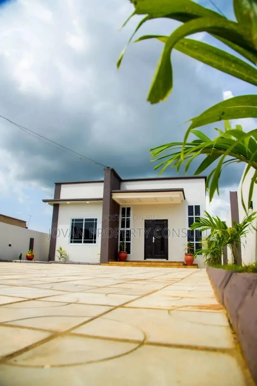 3bdrm House in Amasaman Satellite for sale