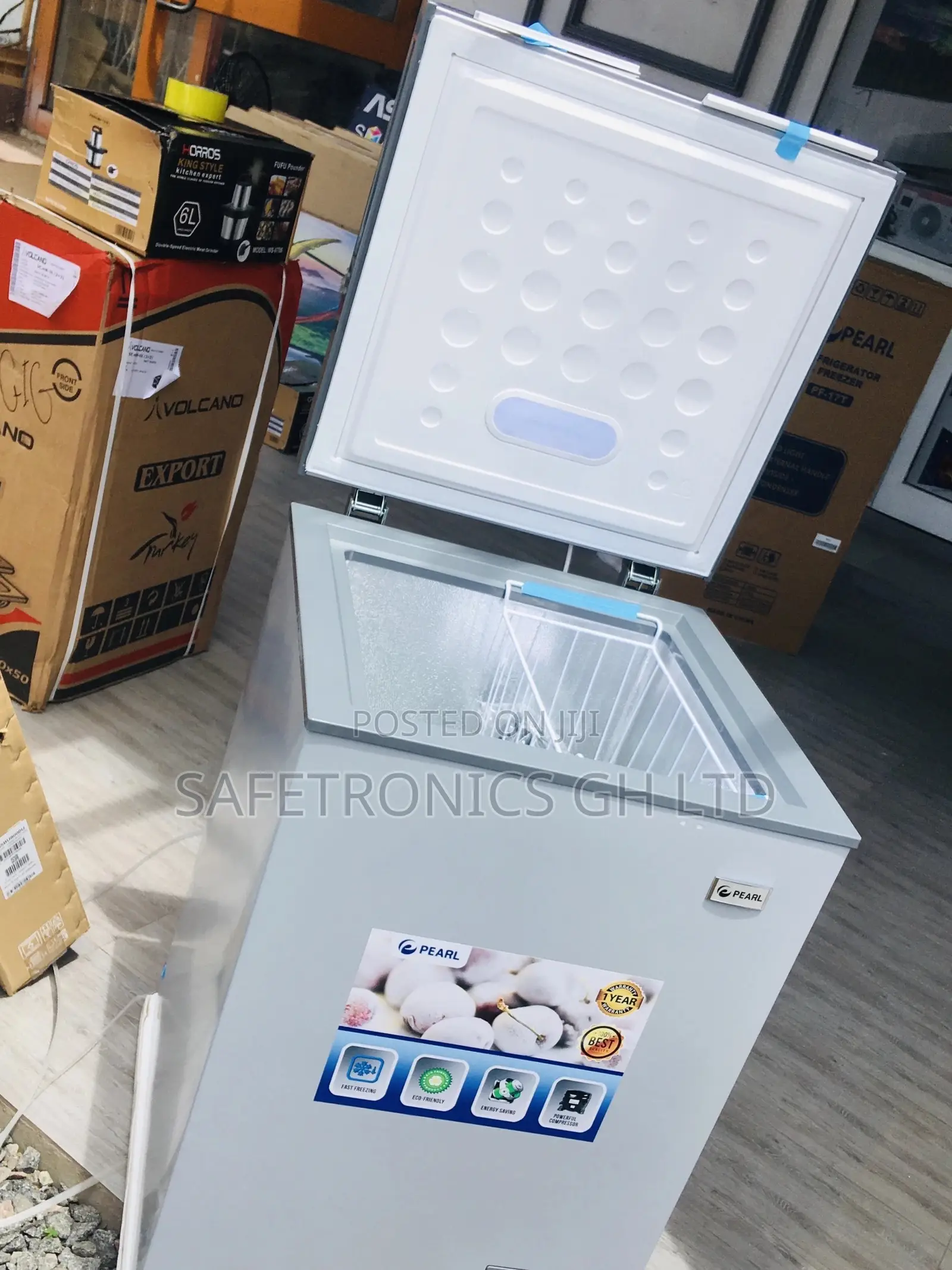 Singledoor Electric Chestfreezer PCF-127 Pearl  100 Liters