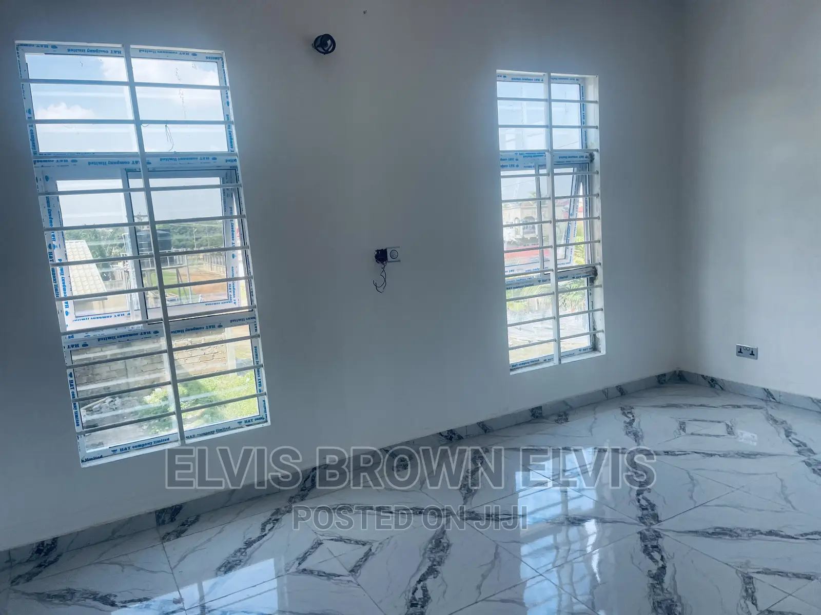 3bdrm Duplex in Botwe for sale