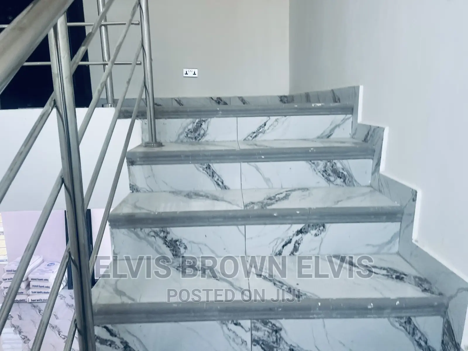 3bdrm Duplex in Botwe for sale