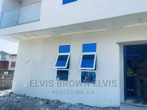 3bdrm Duplex in Botwe for sale