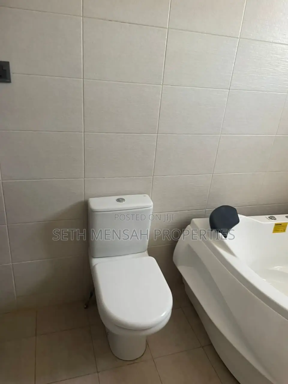 3bdrm Townhouse / Terrace in Skm, Dzorwulu for rent