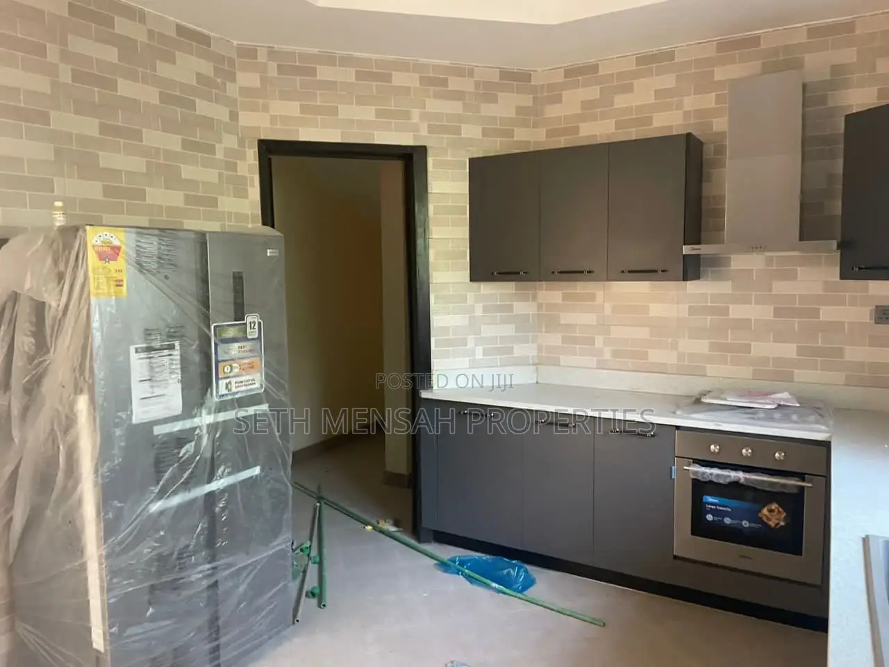 3bdrm Townhouse / Terrace in Skm, Dzorwulu for rent