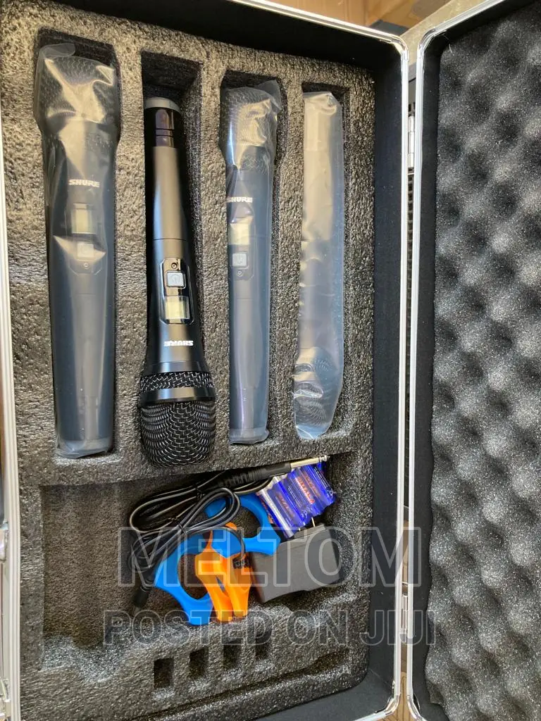 Shure Am-401 4in1 Briefcased Cordless Microphone