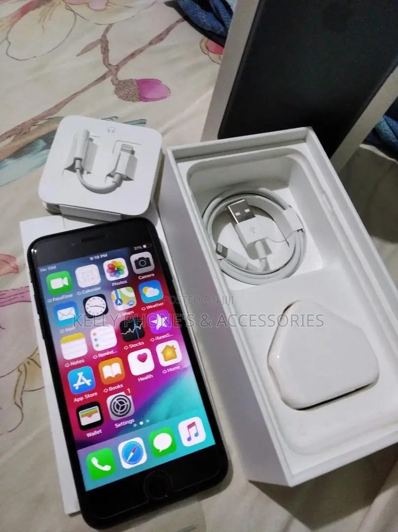 New Apple iPhone 7 128 GB Black