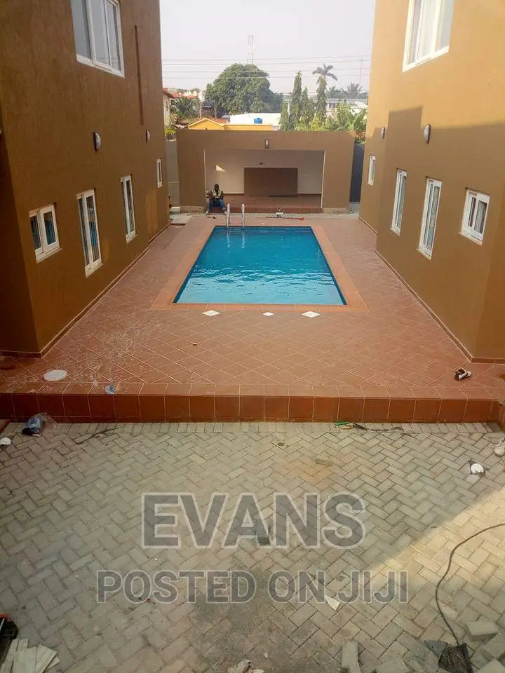 We Do Quality Tilling, Screeding and Wallpaper Installation