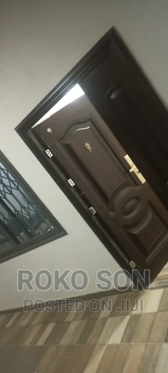 2bdrm Apartment in Dr Roko, Ablekuma for rent
