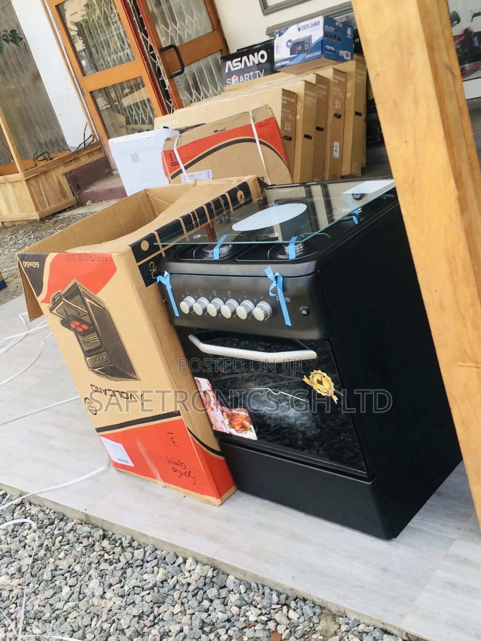Ferre 4 Gas Oven With Grill Black 60x60 Glass Lid 60x60