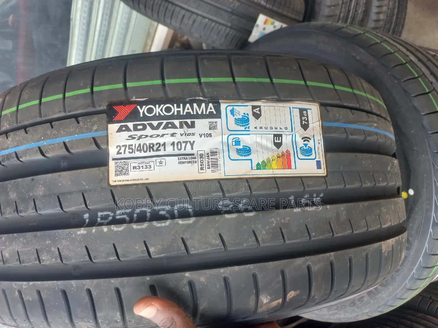 Original Yokohama 275/40r21