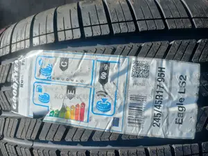 Goodyear Roundflat 245/45 R17