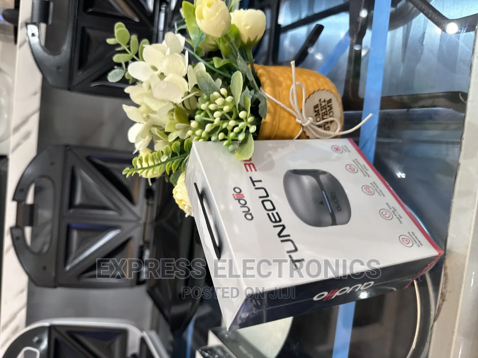Air Melodies Audiio Tuneout 301 Black