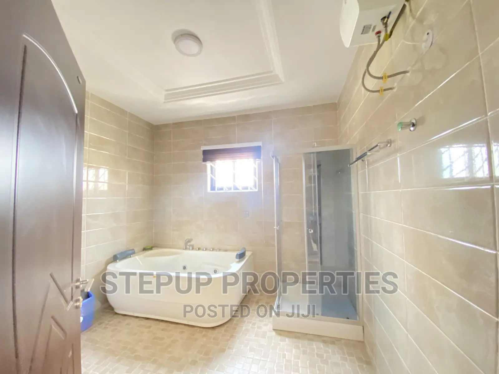 Furnished 4bdrm House in Lakeside, Ashaley Botwe for sale