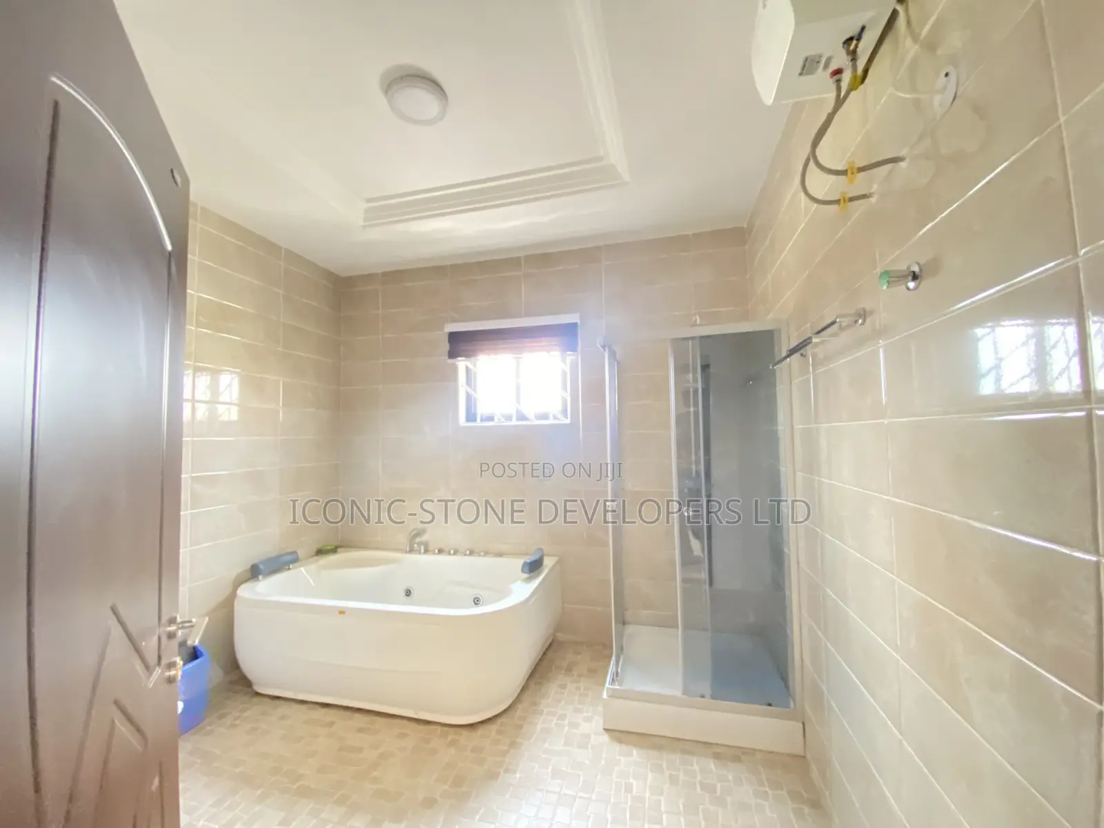 Furnished 4bdrm House in Lakeside, Ashaley Botwe for sale