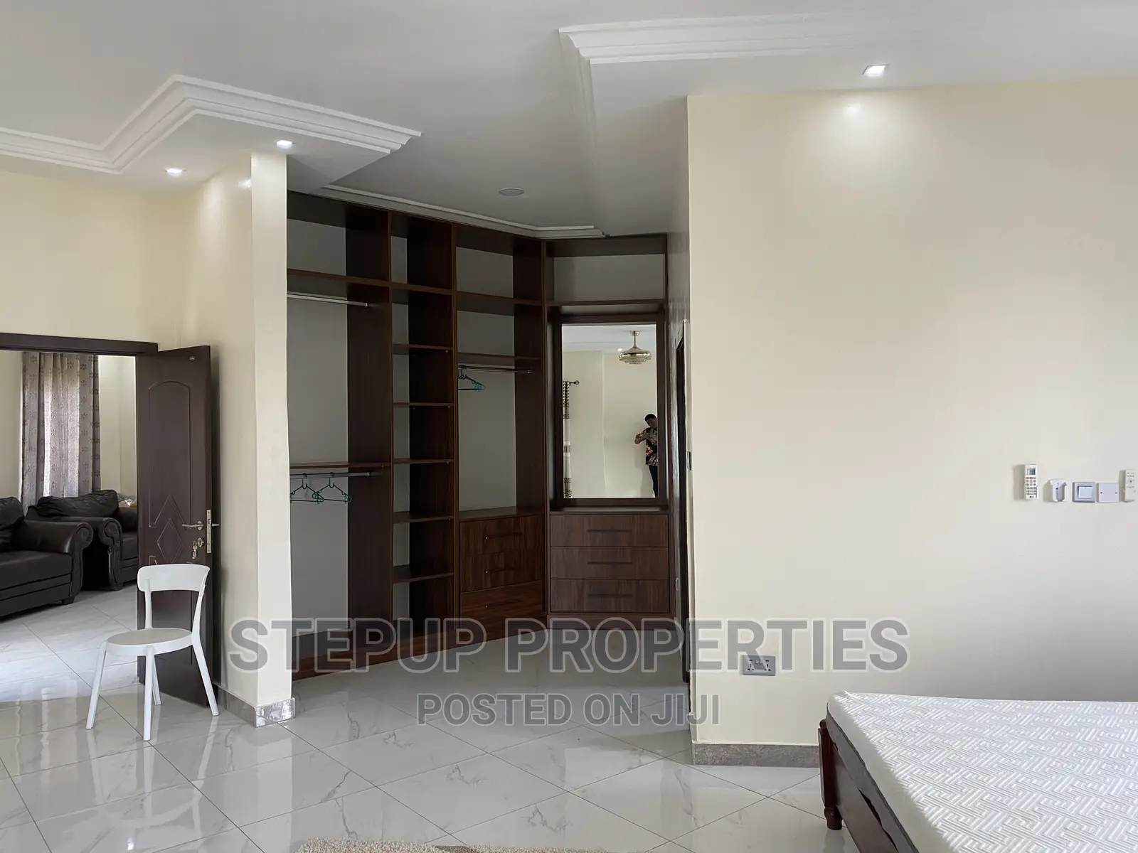 Furnished 4bdrm House in Lakeside, Ashaley Botwe for sale