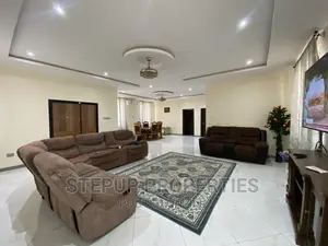 Furnished 4bdrm House in Lakeside, Ashaley Botwe for sale