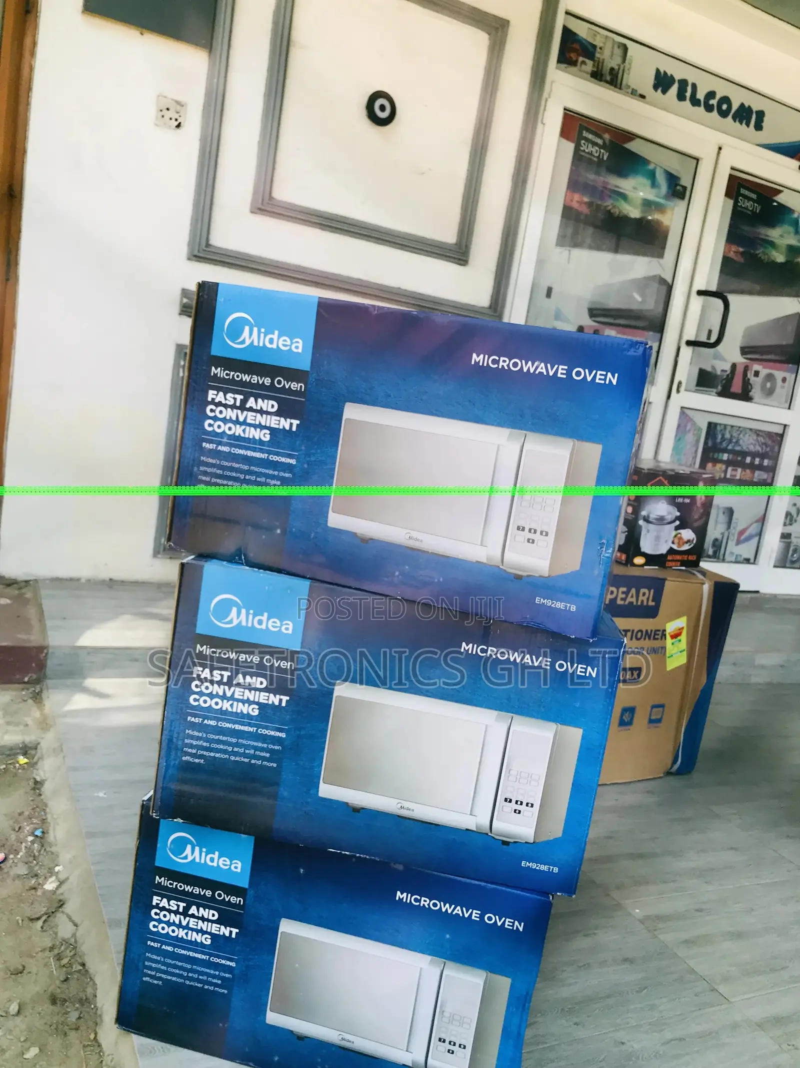 Great  Electric Midea Sliver EM928ETB  28 Liters
