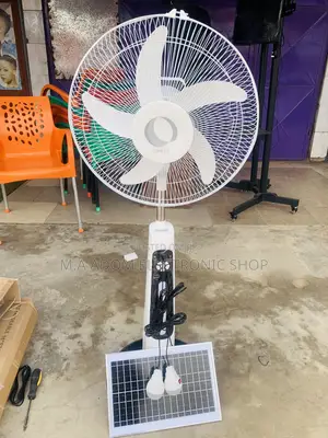 Clinette Rechargeable Fan Up to 10 Hours With Solar Panel