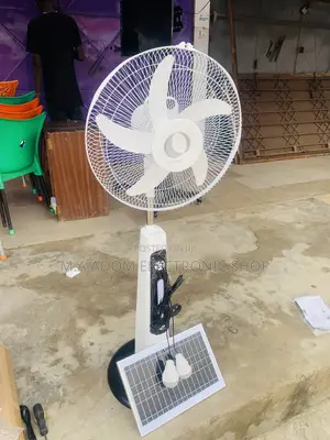 Clinette Rechargeable Fan Up to 10 Hours With Solar Panel