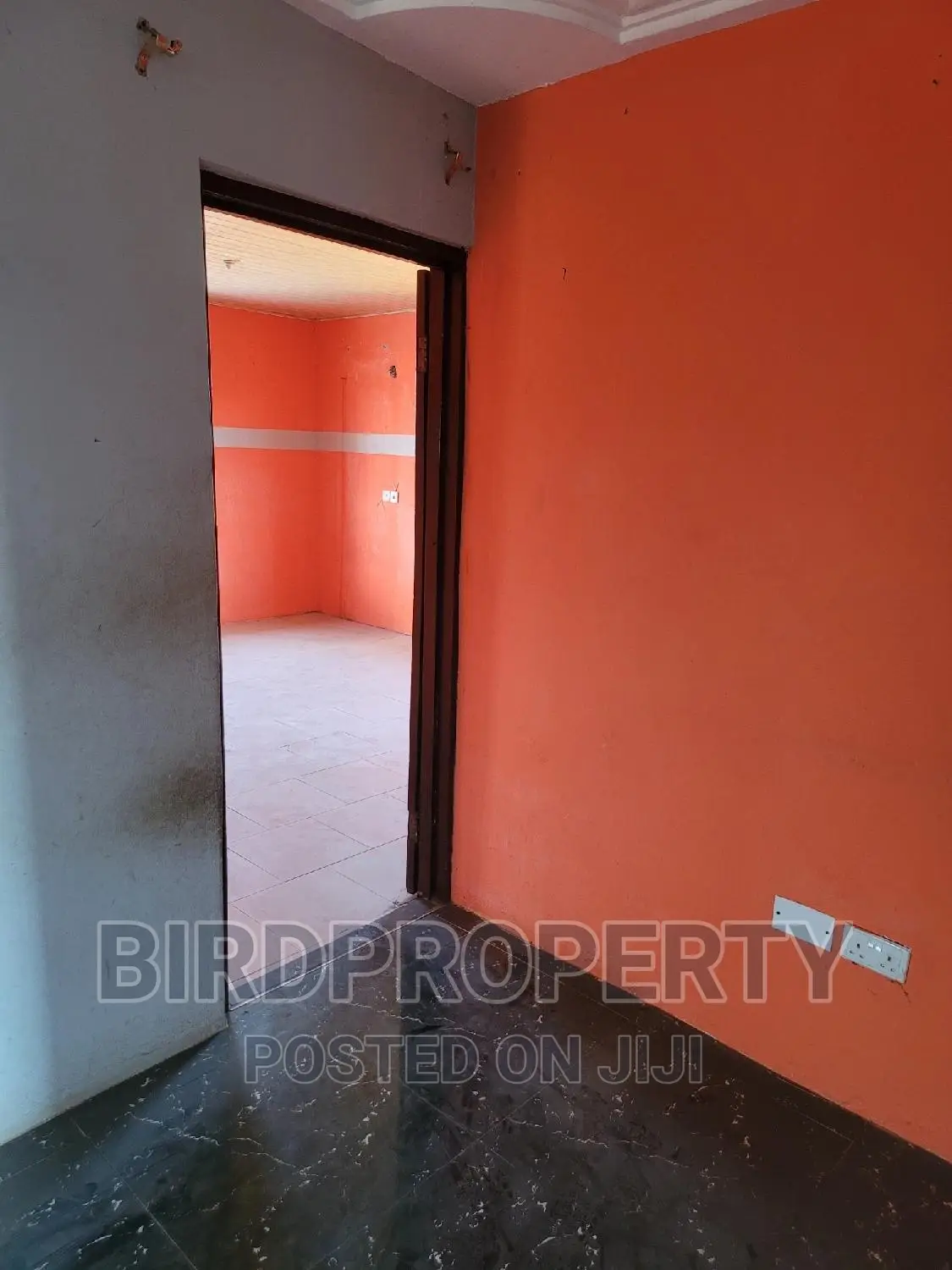 1bdrm Apartment in Birdproperty, School Junction for rent