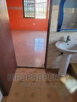 1bdrm Apartment in Birdproperty, School Junction for rent