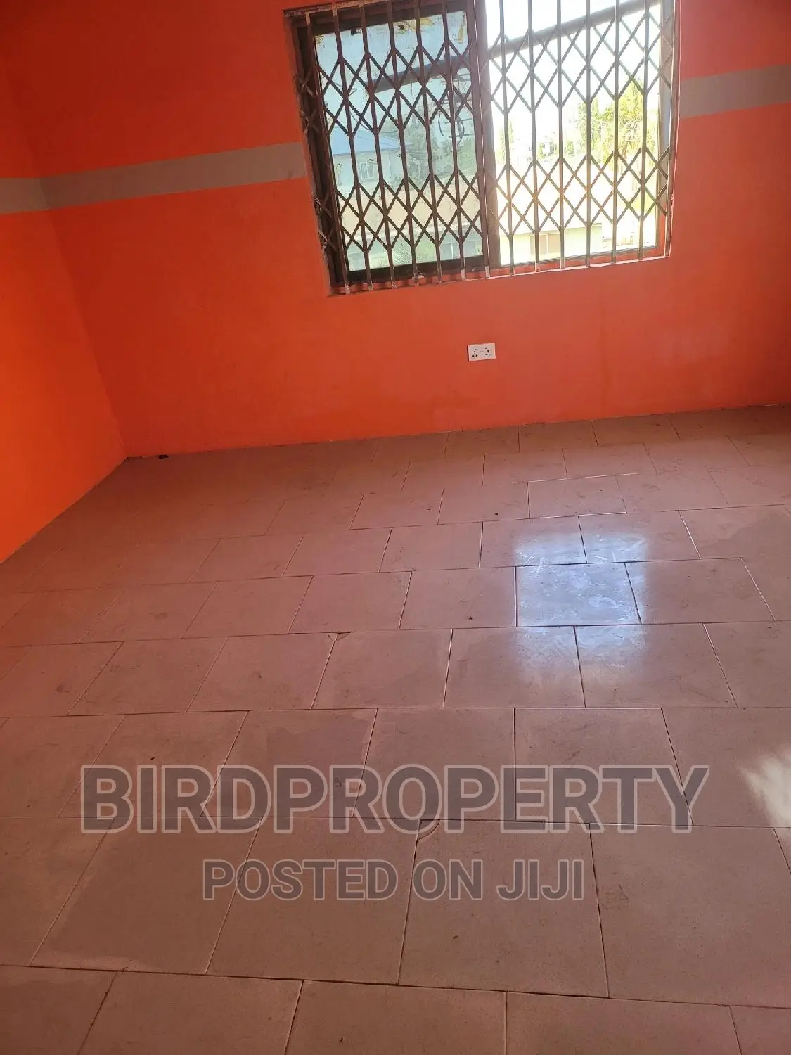 1bdrm Apartment in Birdproperty, School Junction for rent