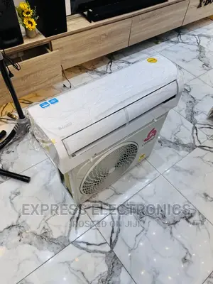 Very Sleek Nice Chigo Split R410 Gas 2.5hp AC White
