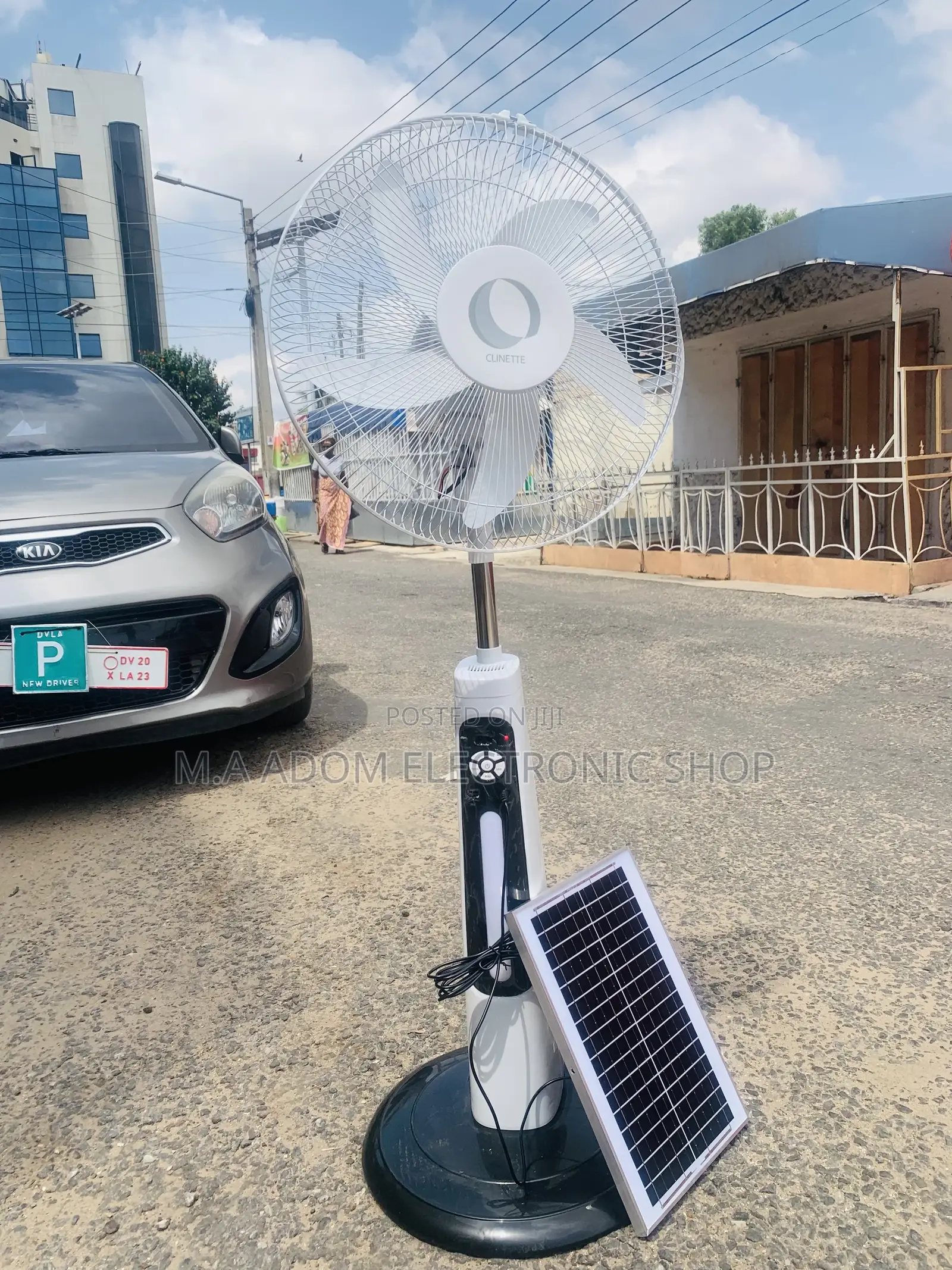 Clinette 2 Way Solar Rechargeable 16” Standing Fan