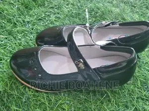 Girl Shoe Size 29