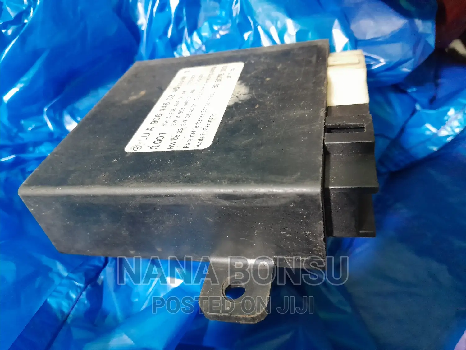 Mercedes-Benz a 906 446 04 46 Control Unit