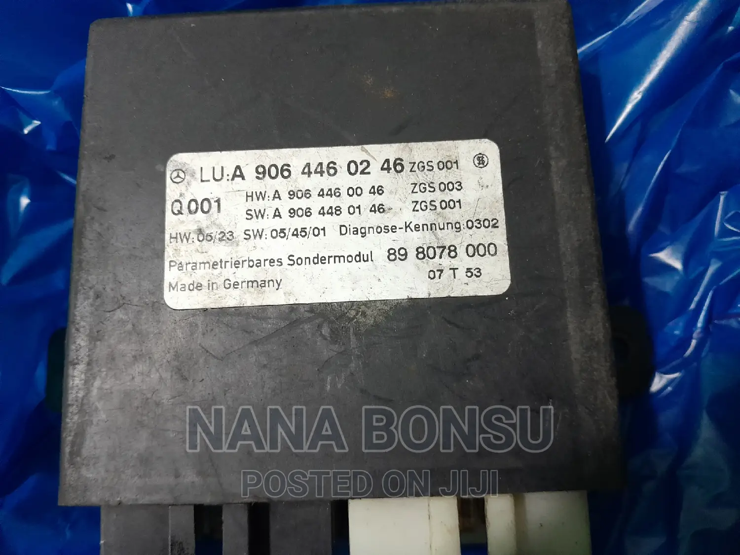 Mercedes-Benz a 906 446 04 46 Control Unit