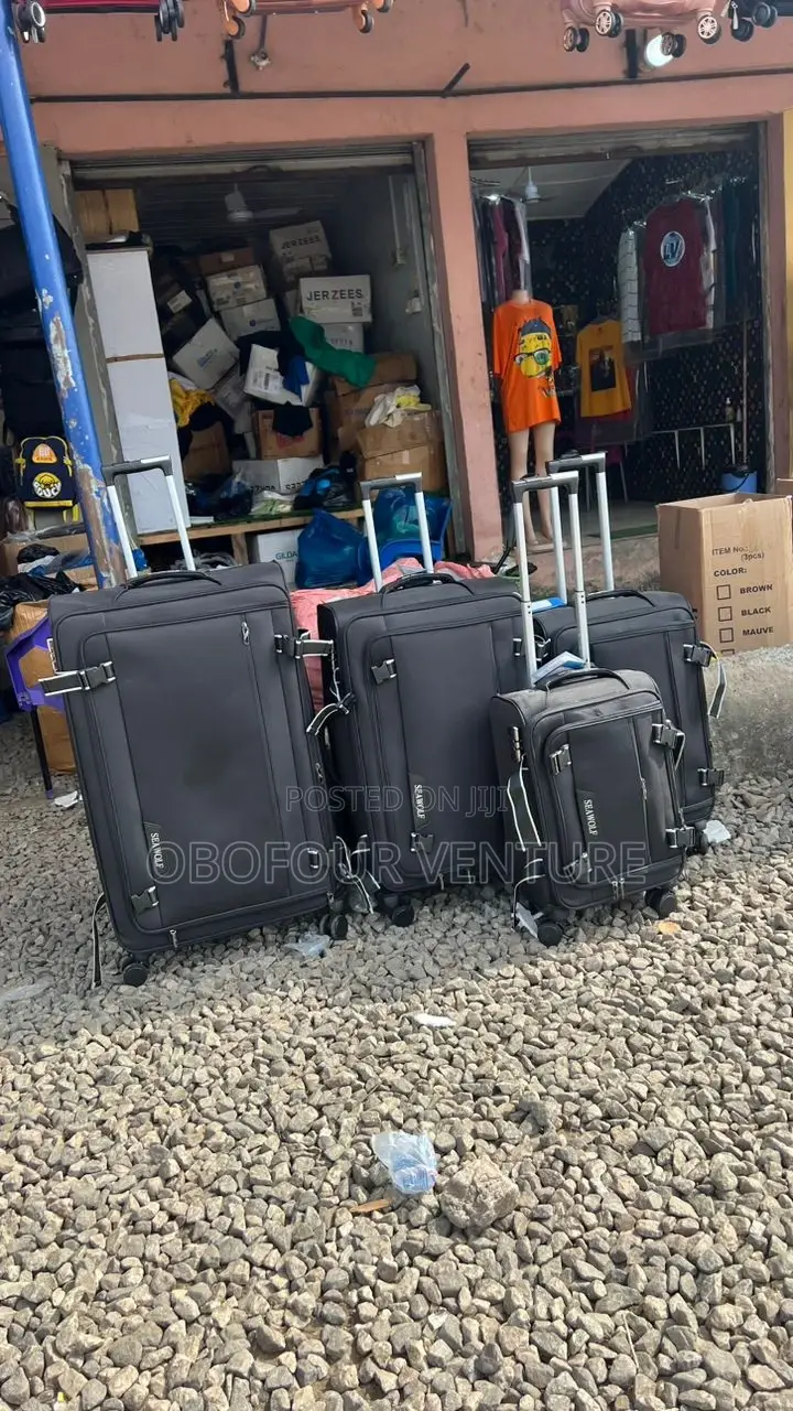 Quality Material Luggage Very Strong and Very Good Quality,Black Bbssy